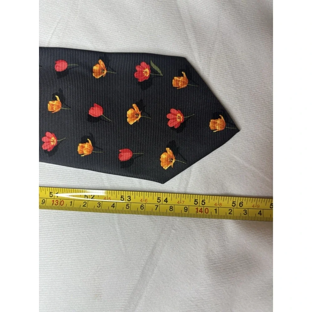 Ermenegildo Zegna Disegno Esclusivo Black Floral Paisley Silk Tie Made in Italy